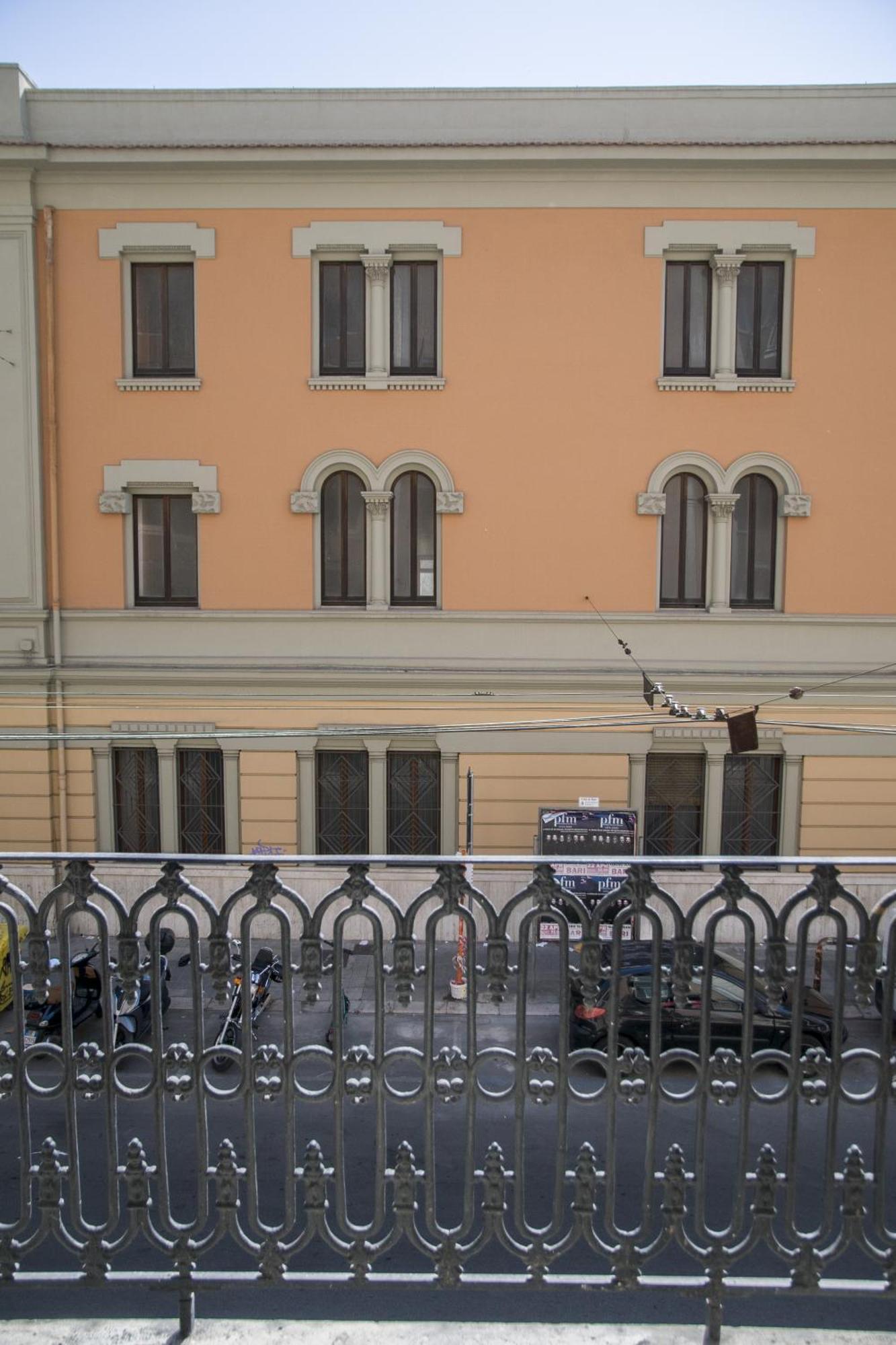 Palazzo Italia Apartments バーリ エクステリア 写真